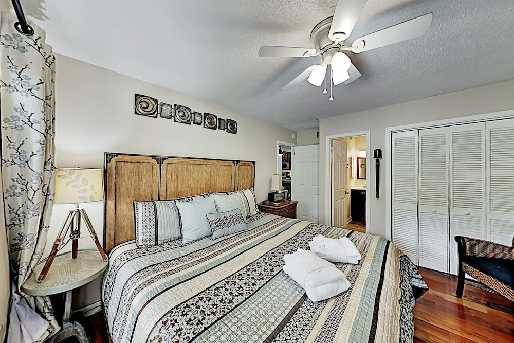 New Listing! Carol's Heaven 2br 2 Bedroom Condo