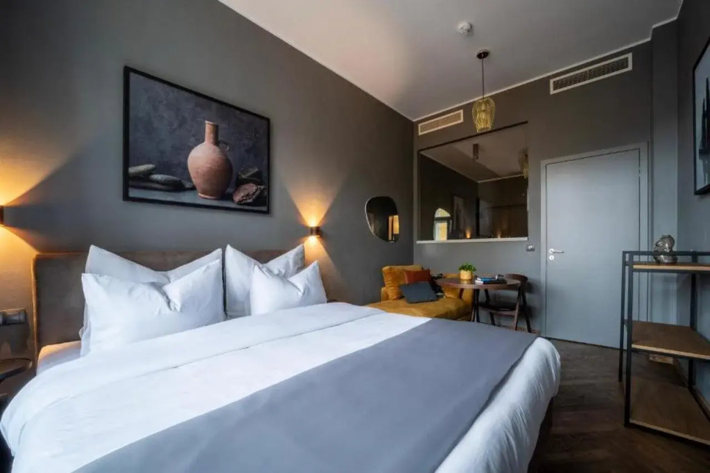 The Viaduct - Suites & More