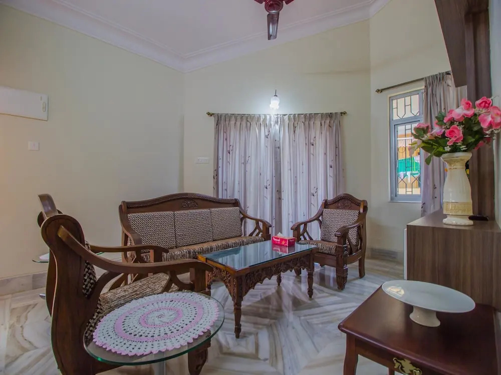 OYO 12866 Home Luxurious 4BHK Dabolim