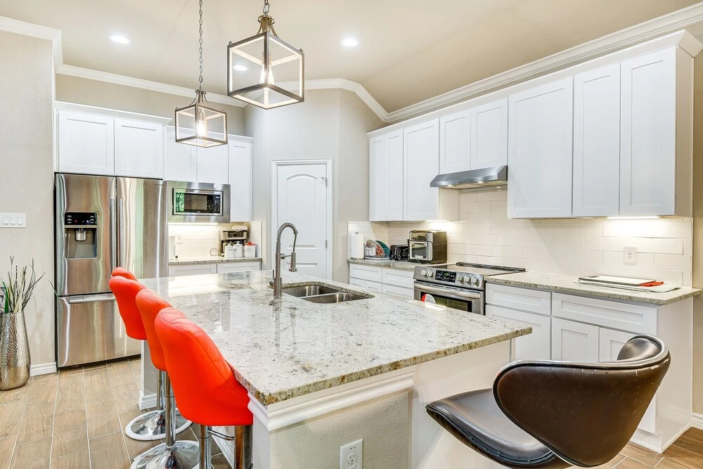 Grand Prairie Gem w/ Yard ~ 5 Mi to At&t Stadium!