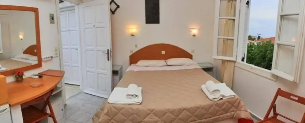 Tonia Hotel