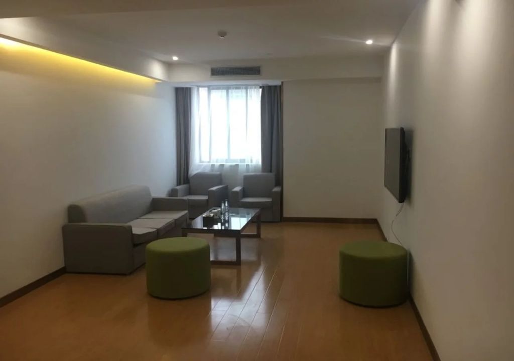 GreenTree Inn Fuyang Linquan County Yiwu Trade City Express Hotel