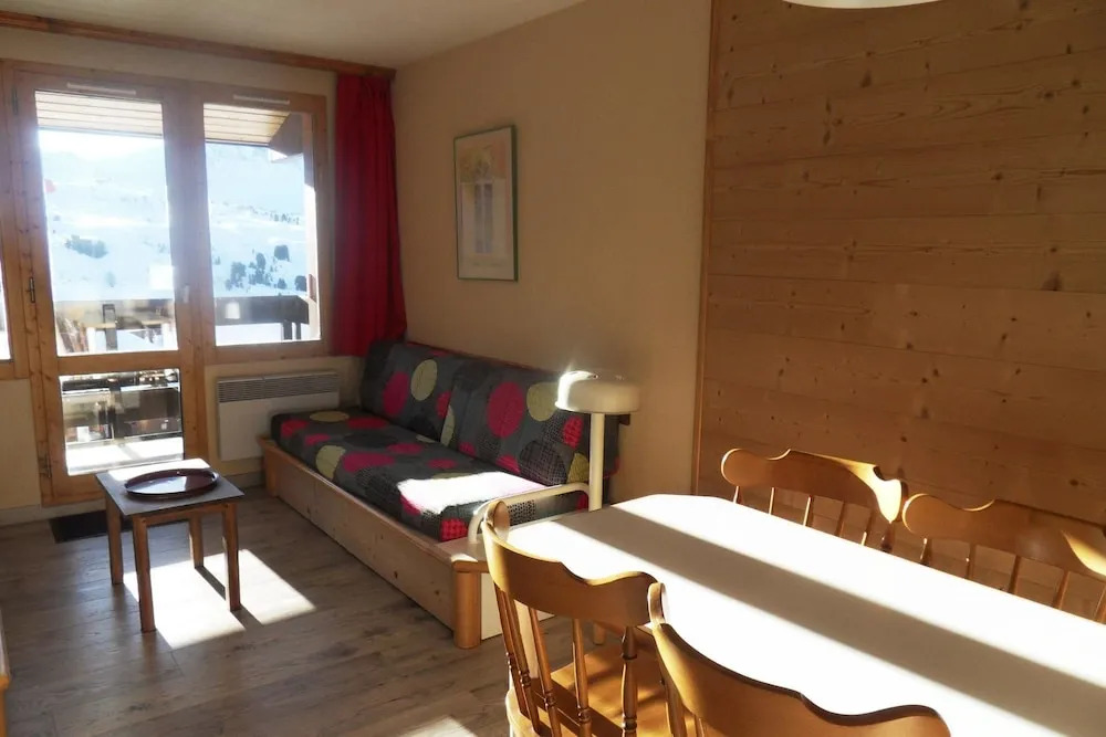 Belle Plagne Apartment for 3/4 People of 23 mÂ² on the Slopes Peg309