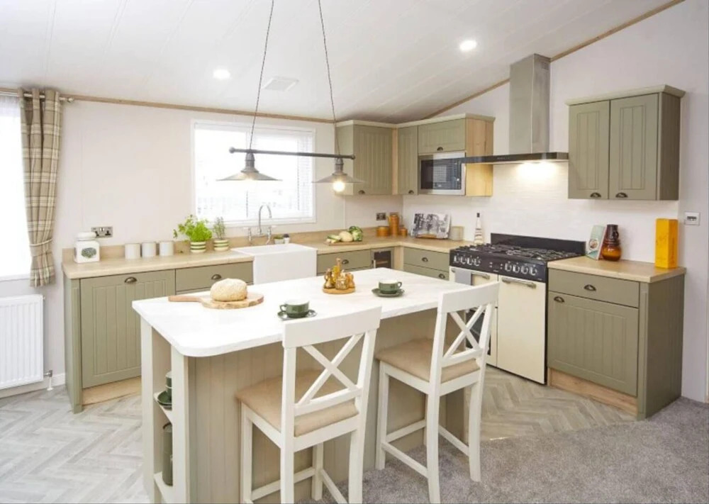 Luxury 2 Bedroom Lodge on Hoburne Devon Bay