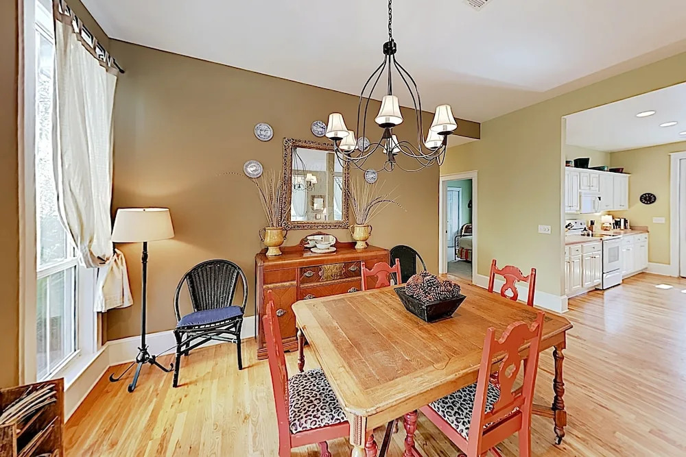 Plantation Dreams Off 30a W/ Pools - Near Beach 3 Bedroom Home