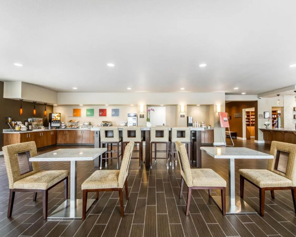 Comfort Suites Woodland - Sacramento Airport