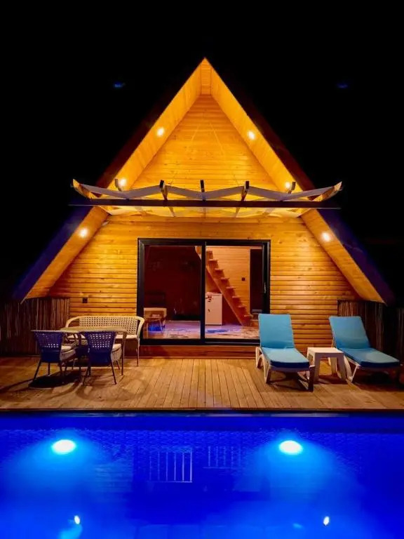 Wonderful Bungalow with Private Pool, Garden and BBQ in Fethiye