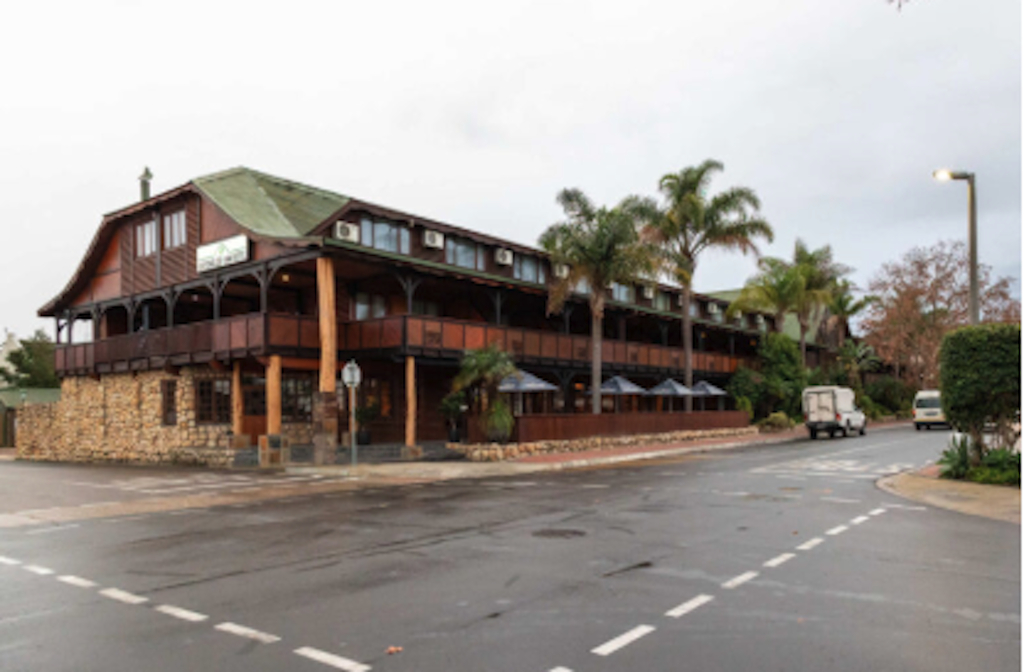Knysna Log-Inn Hotel