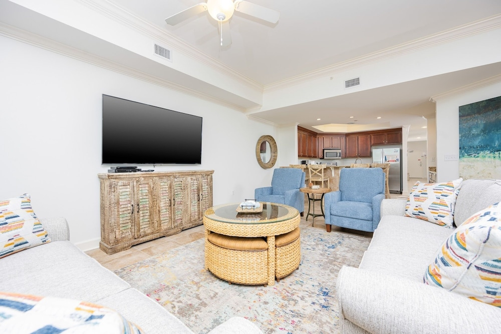 The Oasis 2015 Formerly Phoenix West Ii 2015 3 Bedroom Condo