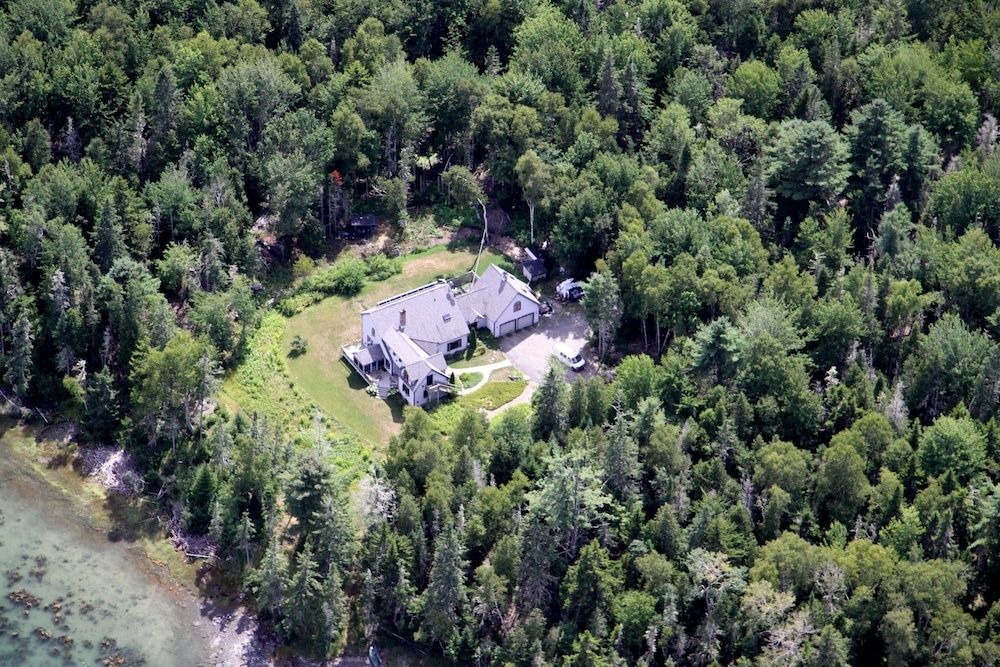 Three Pines Bed and Breakfast