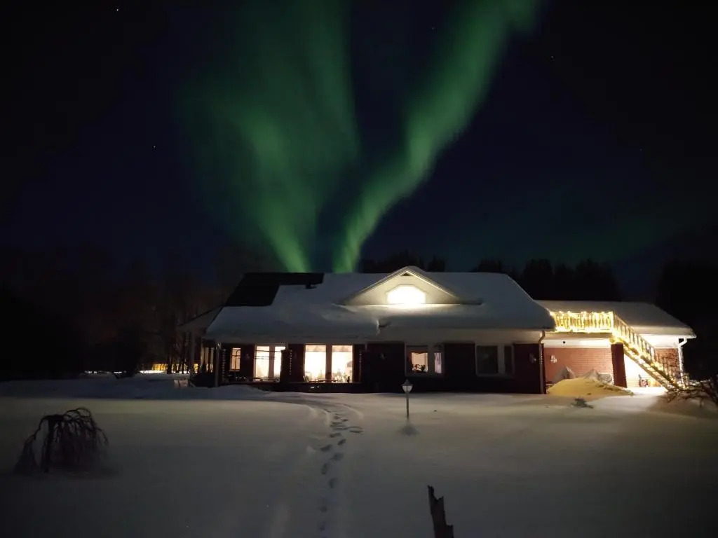 Arctic River Apartment
