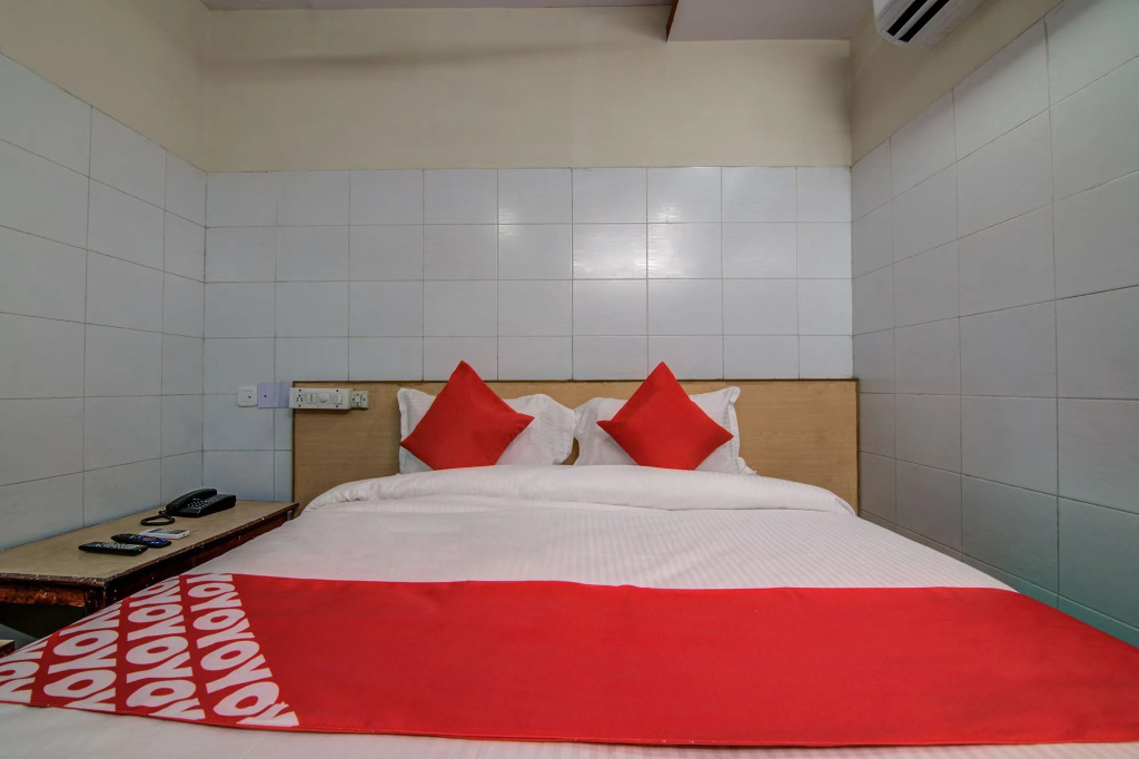 OYO 14669 Mayur's Residency