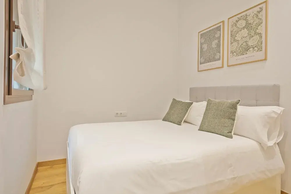 Aspasios Arc de Triomf Apartments