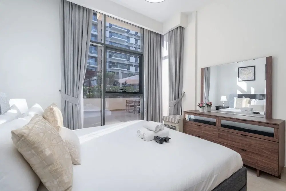 Indulging 1 Bedroom in Azizi Riviera 6