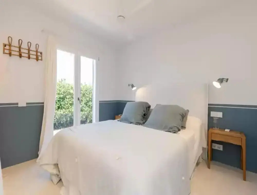 Villa in Menorca With Private Pool & Beach Access