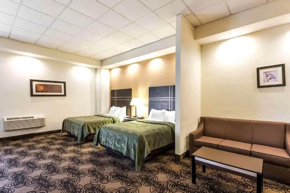 La Quinta Inn Milwaukee Northwest
