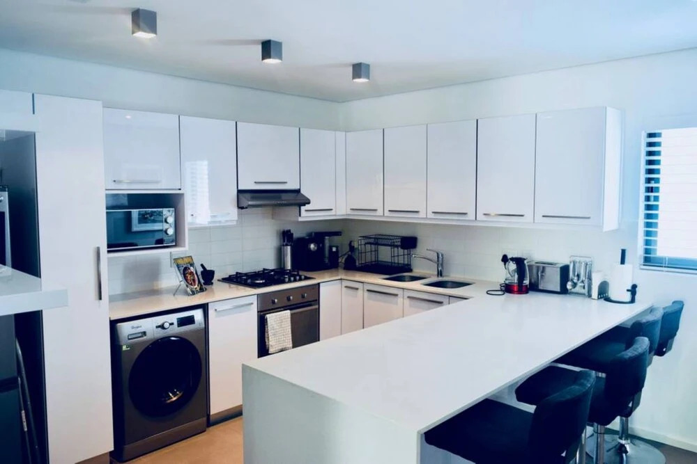 2 Bedroom Apartment With Views in Cape Town
