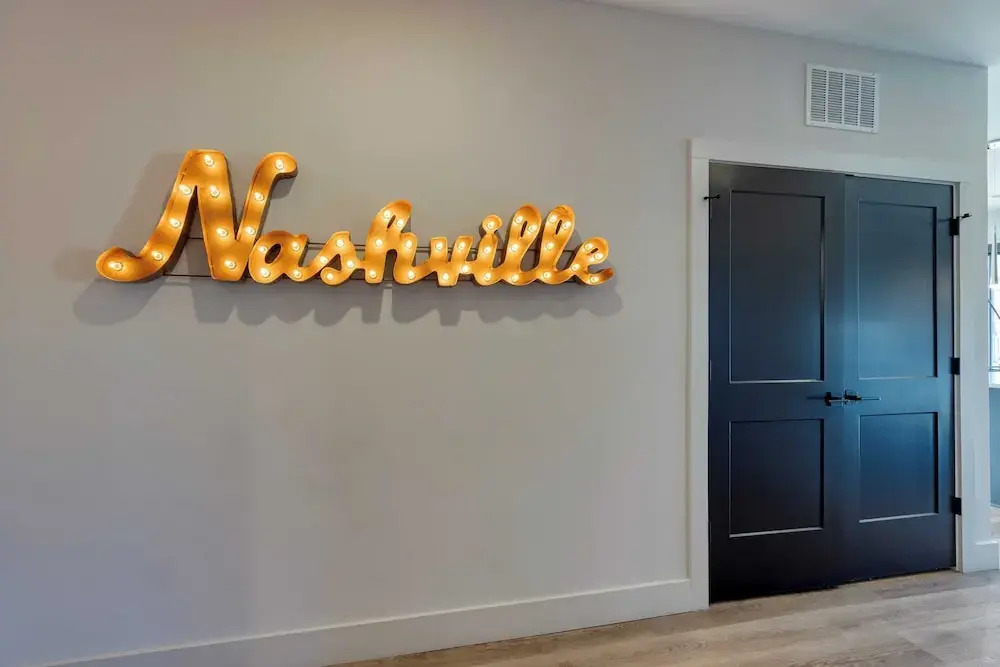 2 Units in Walkable Midtown Location Gym pool Honkey tonk & Muse by Avantstay