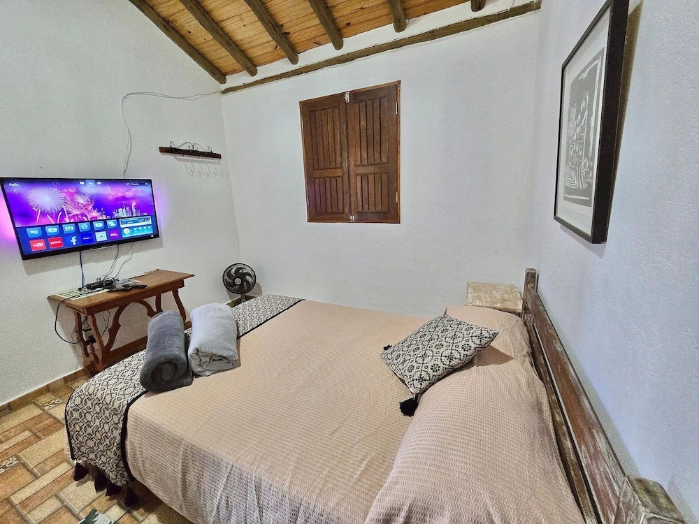 Chalés Vila Carrancas - Ao lado do centro com piscina, cozinha completa e muita tranquilidade