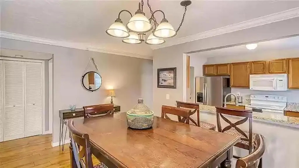 Lovely 3 Bedroom Condo On Golf Course