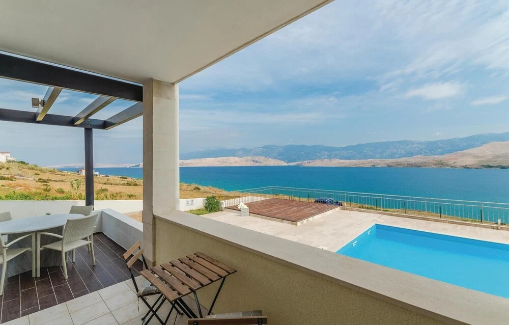 Nice Home in Pag With Wifi and 2 Bedrooms