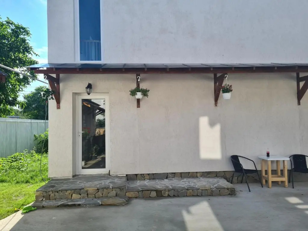 Luca's House ( aeroport Henry Coanda, Therme Bucuresti)