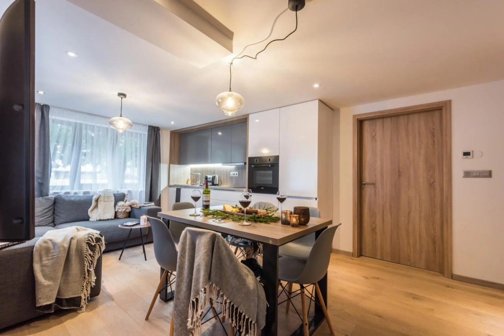 IPE - Modern apartment with spa and fitness room