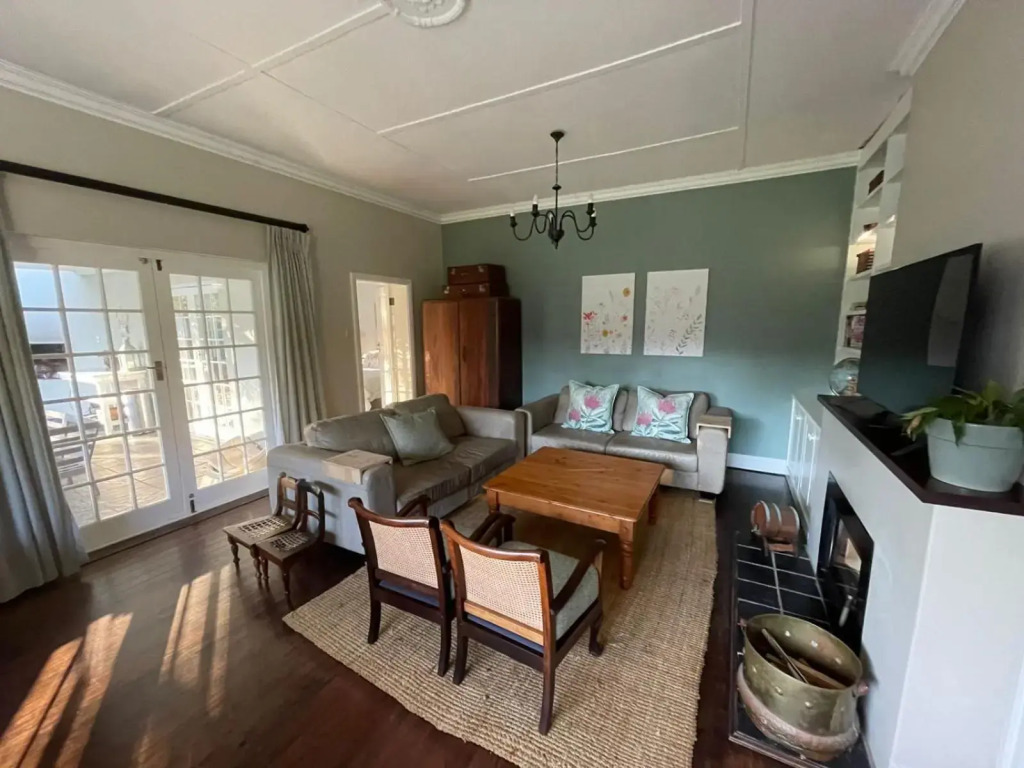Protea Manor