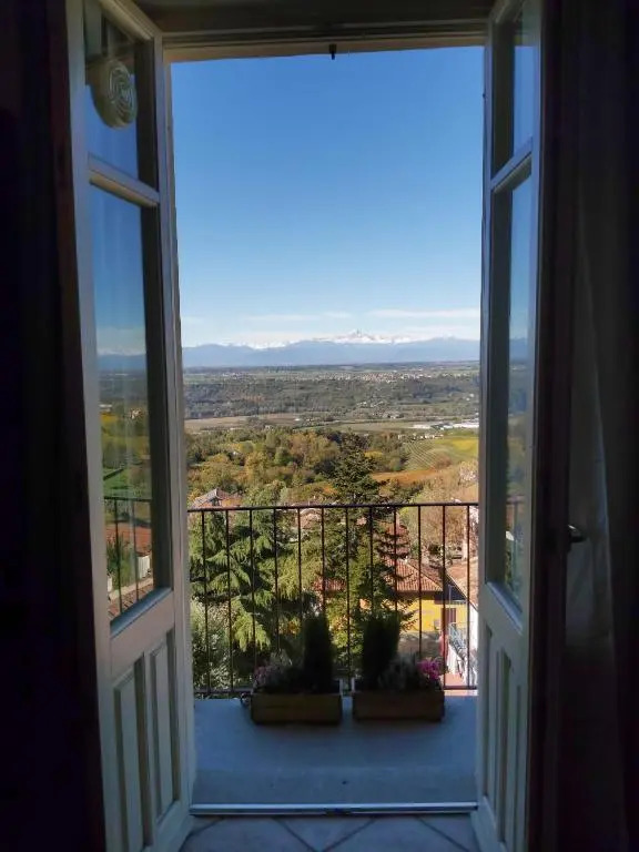 Langhe del Barolo- appartamenti sotto castello di Novello