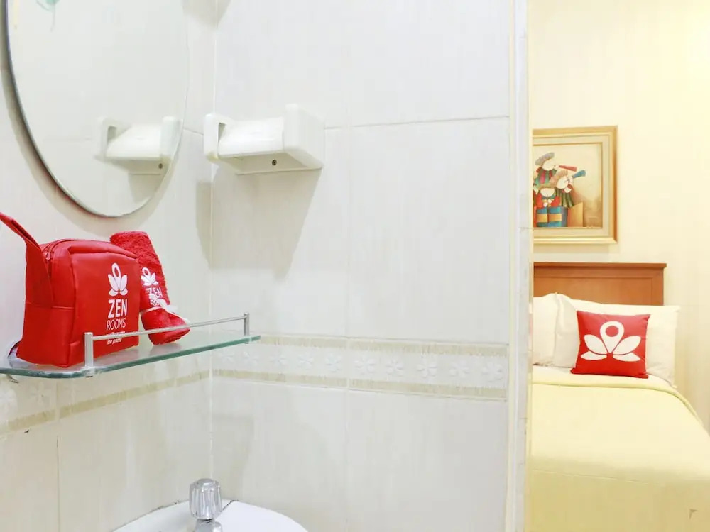 ZEN Rooms Setiabudi 9