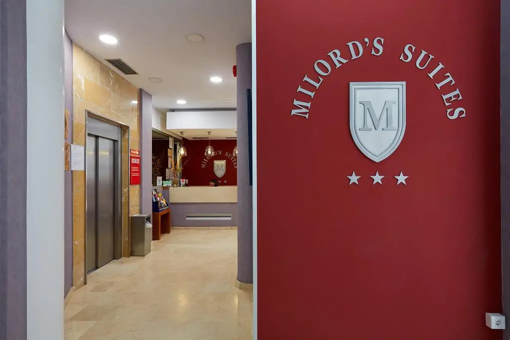 Aparthotel Milords Suites