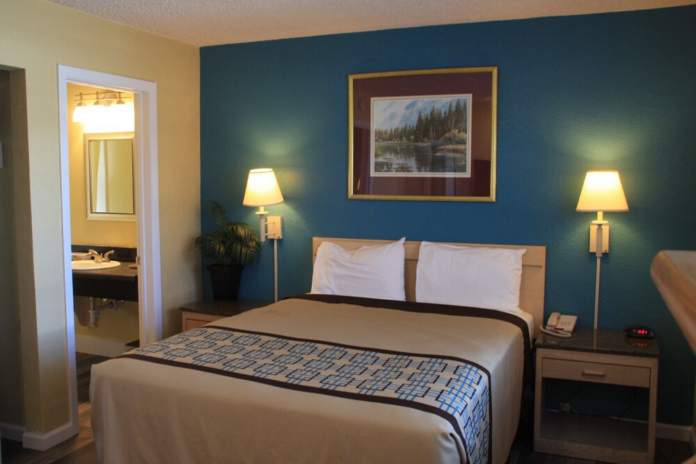 Penny Saver Inn