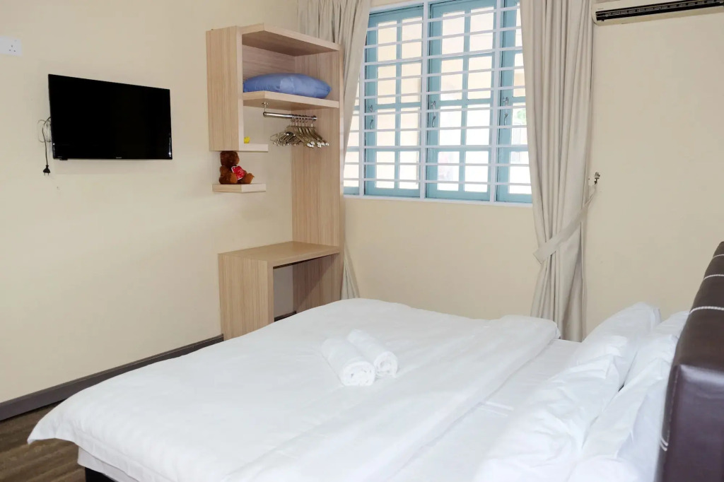 Natol Homestay - LA Tabuan Jaya