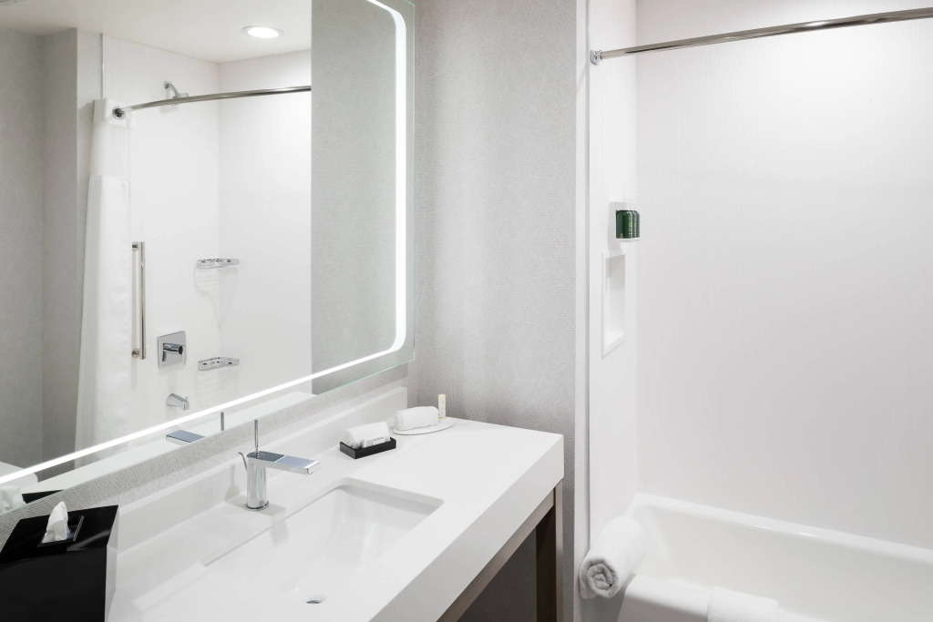 Courtyard by Marriott Houston Heights/I-10