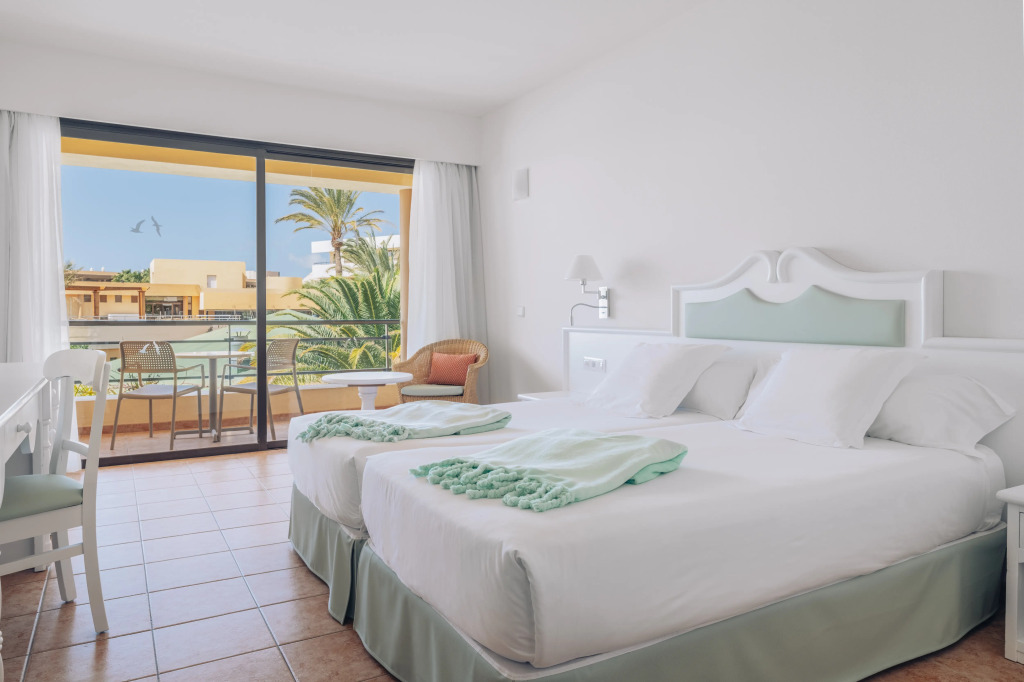 Iberostar Waves Playa Gaviotas All Inclusive
