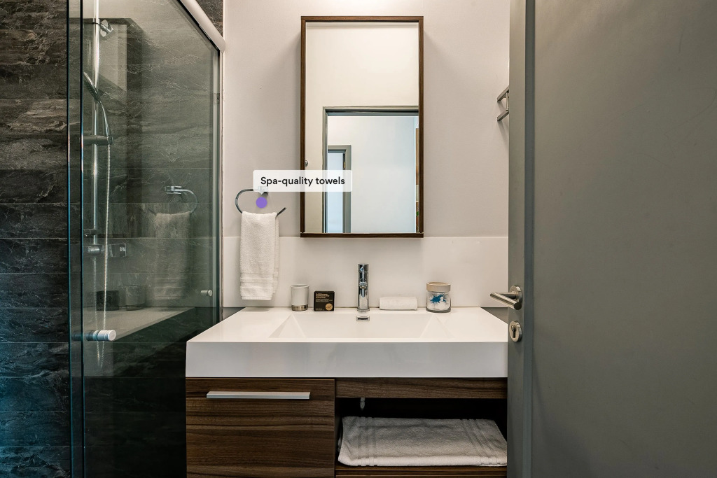 Chic Modern La Condesa Apt in Art Deco Building