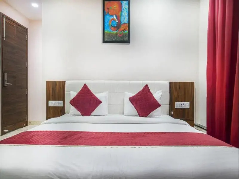 Hotel The Grand