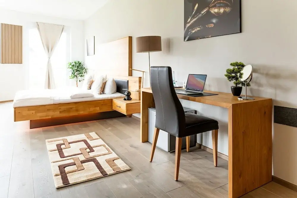 Hotel Vier Jahreszeiten direkt an den Kliniken und Therme Bad Krozingen, nahe Freiburg