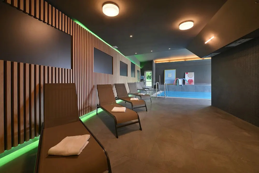 Maxmilian Lifestyle Resort