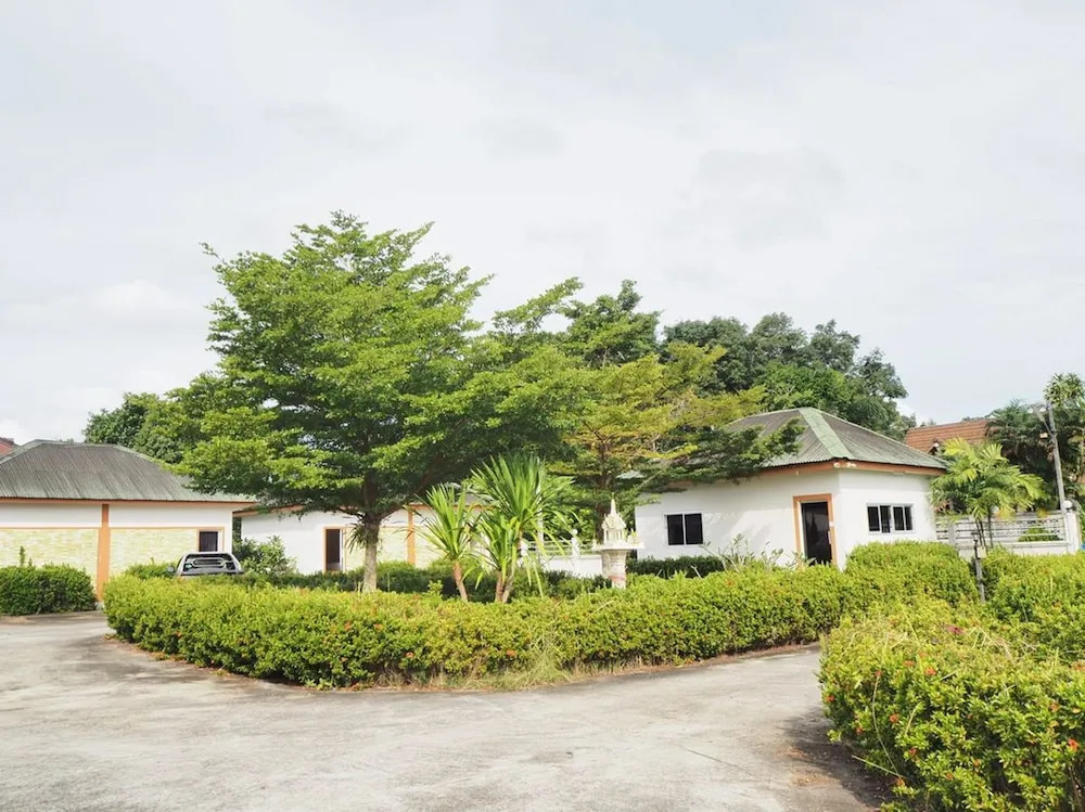 Chaofa Resort