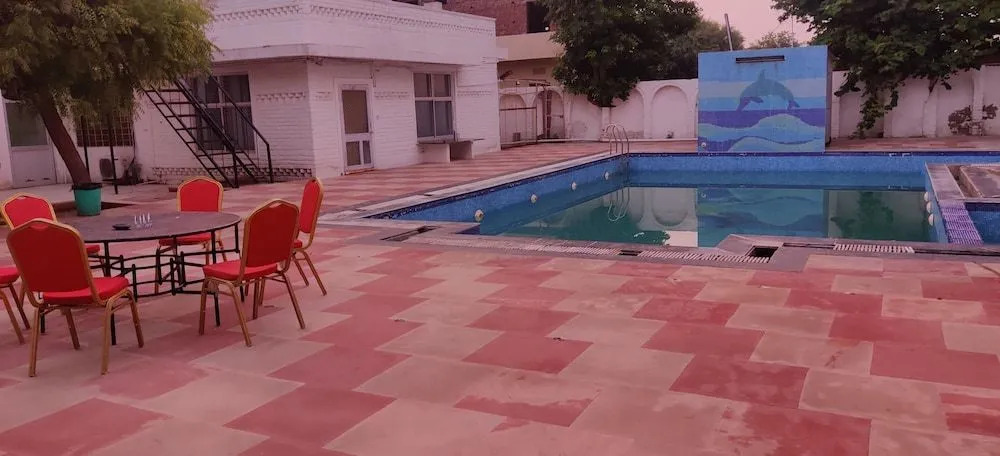 Riders Resort