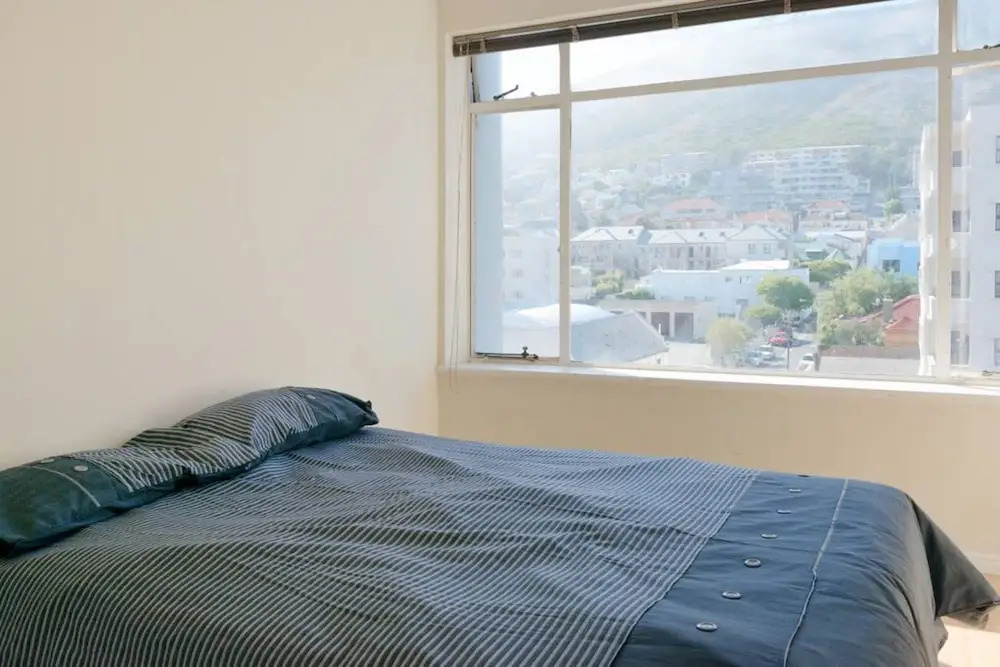 2 Bedroom Sea Point Apartment