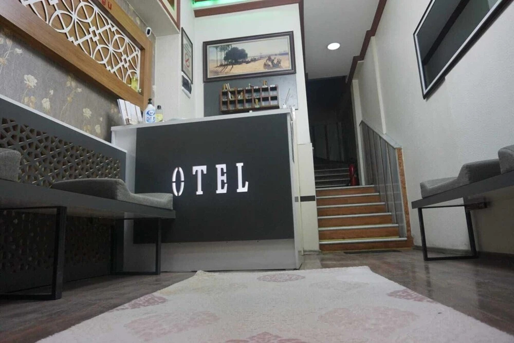 Nora Otel