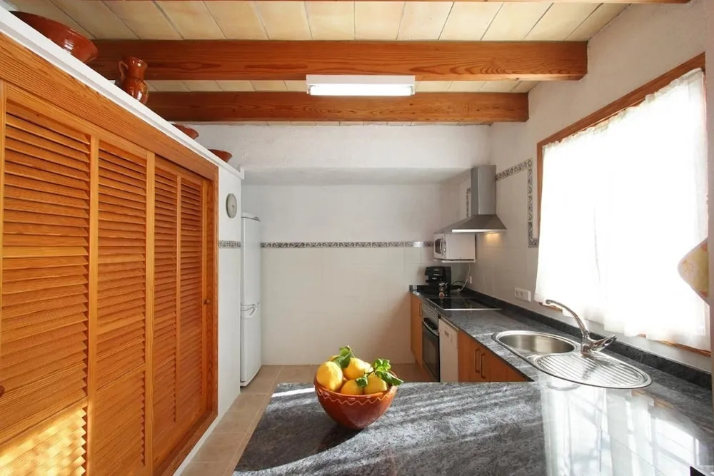 Villa - 3 Bedrooms with Pool - 103171
