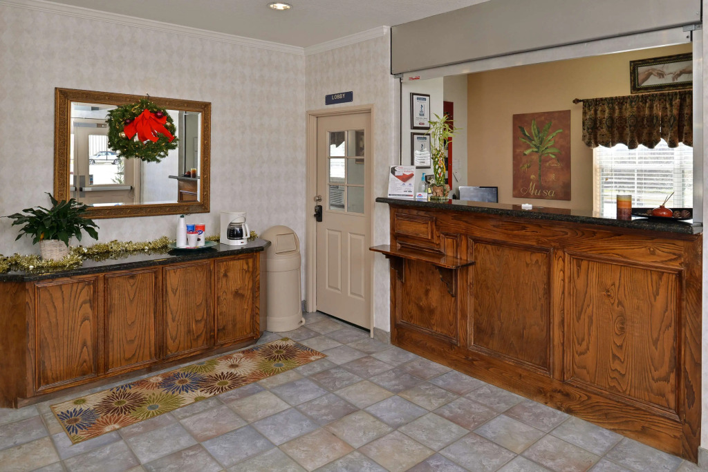 Americas Best Value Inn & Suites Winnie