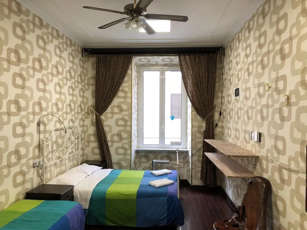 Friend House 2