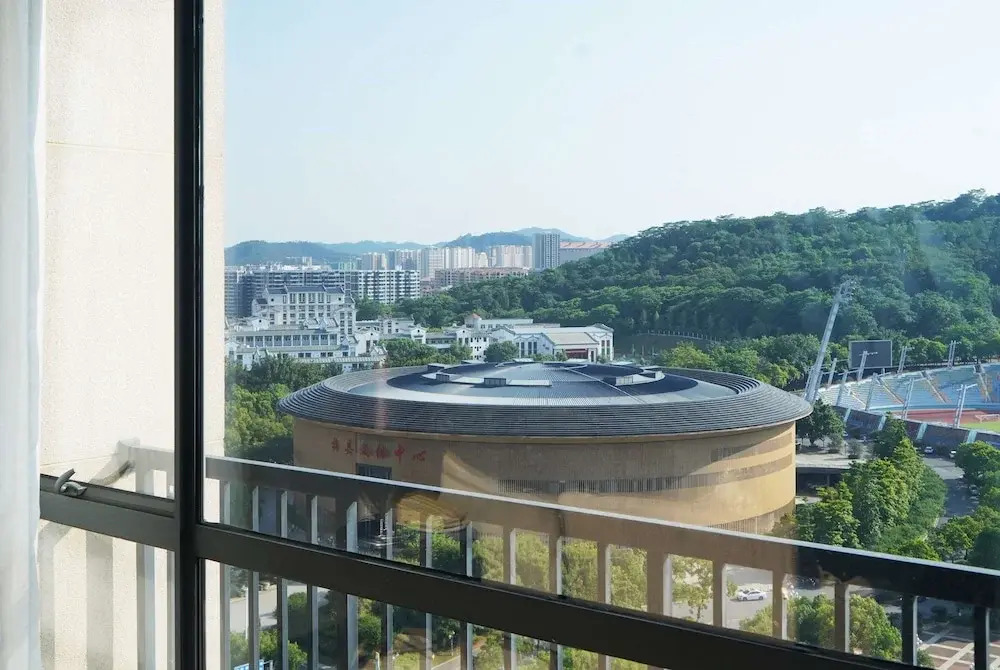 Howard Johnson by Wyndham Changsheng Plaza Meizhou