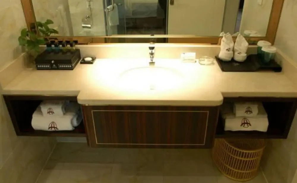 Chengdu Alice Hotel