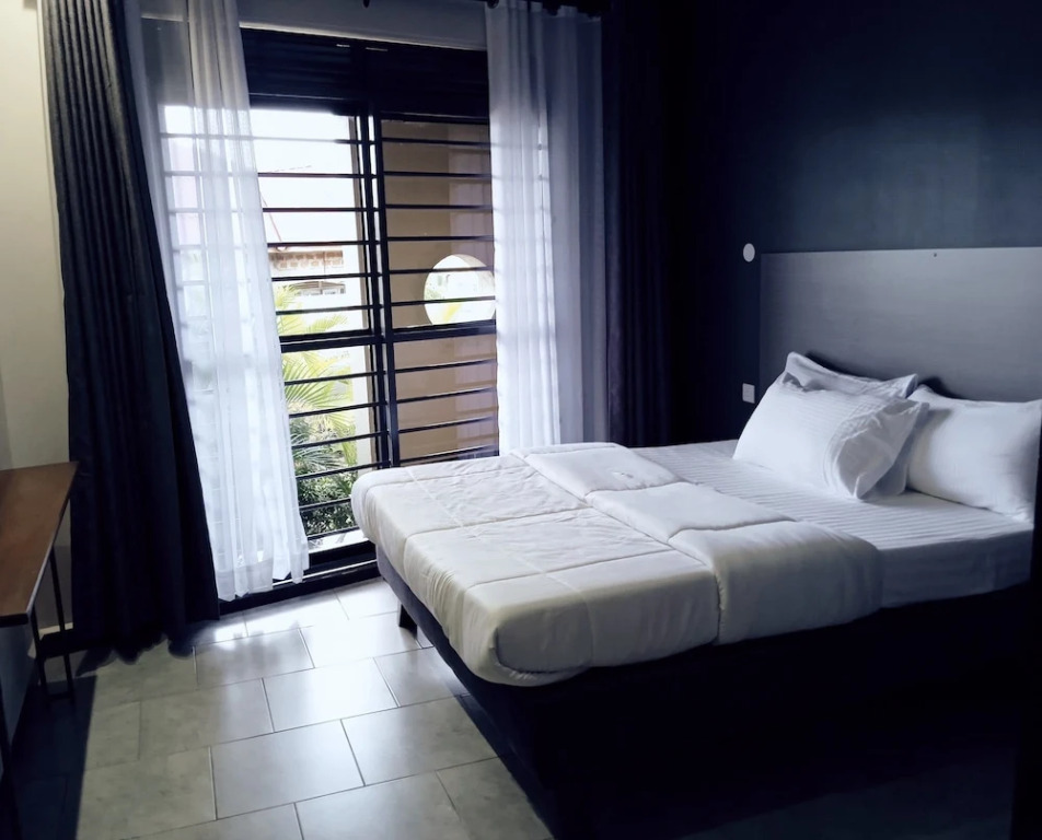 Ashleys Hotel