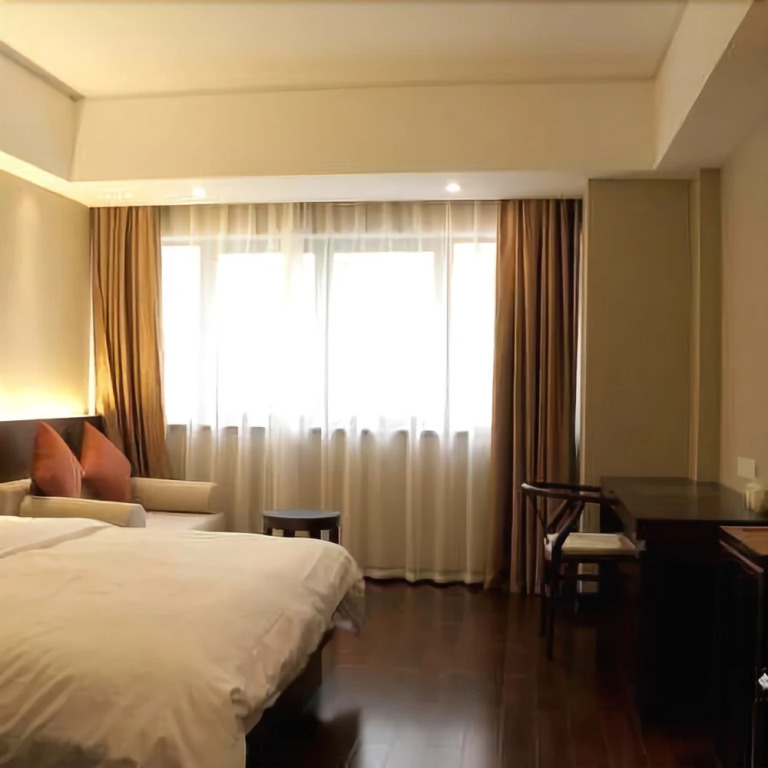 Goldenplam Hotel